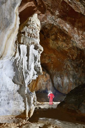 Grottes de Lombrives La sorcière